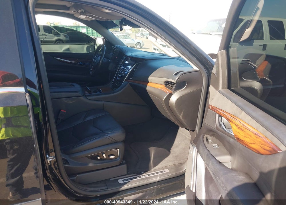 2015 CADILLAC ESCALADE LUXURY VIN: 1GYS3MKJ3FR530569