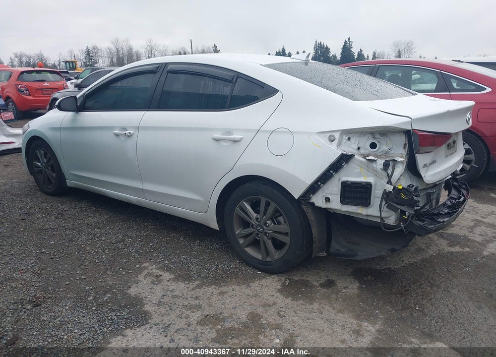 2018 HYUNDAI ELANTRA VIN: 5NPD84LF3JH241458