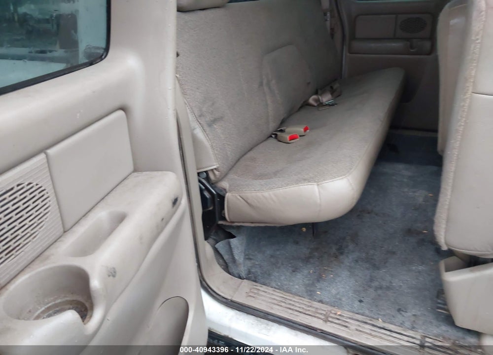 2001 CHEVROLET SILVERADO 1500 VIN: 2GCEK19V611335810
