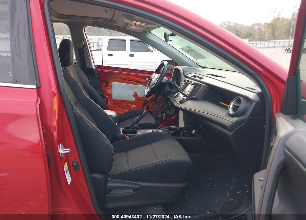 2016 TOYOTA RAV4 XLE VIN: 2T3WFREV1GW309693