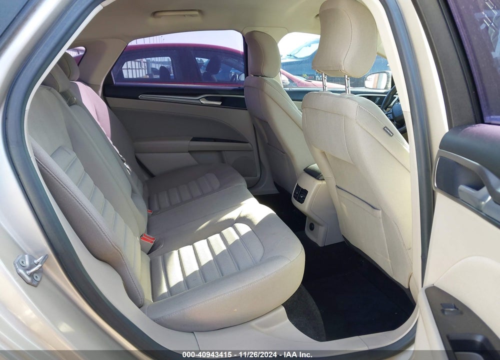 2017 FORD FUSION SE VIN: 3FA6P0HDXHR367230