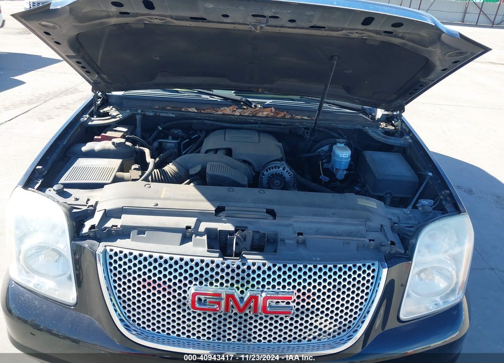 2011 GMC YUKON DENALI VIN: 1GKS2EEF7BR109782