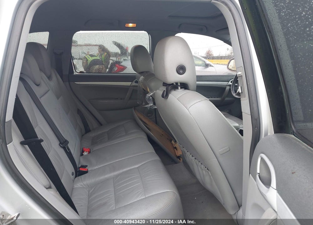2005 PORSCHE CAYENNE S VIN: WP1AB29P15LA64109