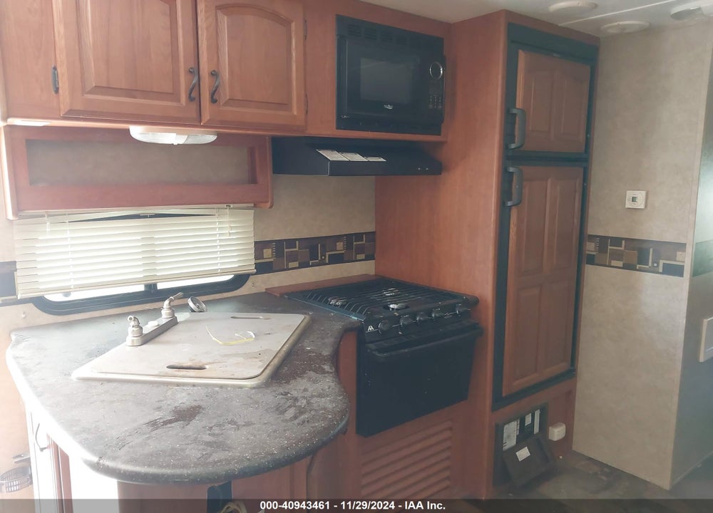 2013 PRIME TRACER EXECUTIVE 315 VIN: 5ZT2TRXBXDB503524