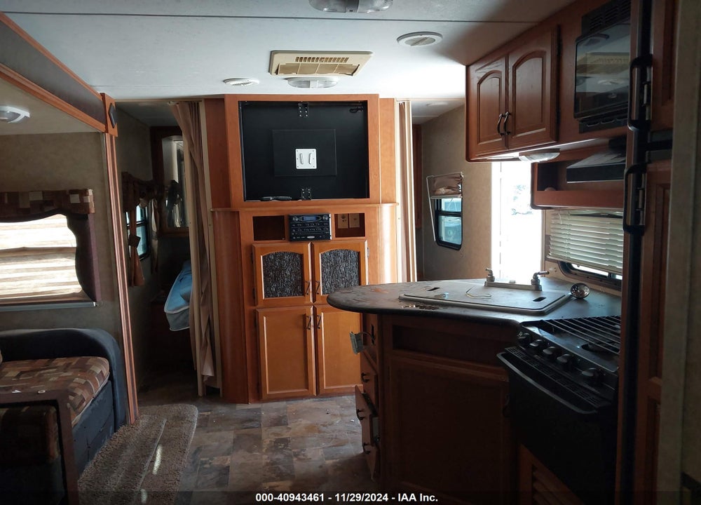 2013 PRIME TRACER EXECUTIVE 315 VIN: 5ZT2TRXBXDB503524