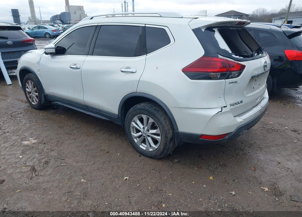 2018 NISSAN ROGUE SV VIN: KNMAT2MV3JP502149