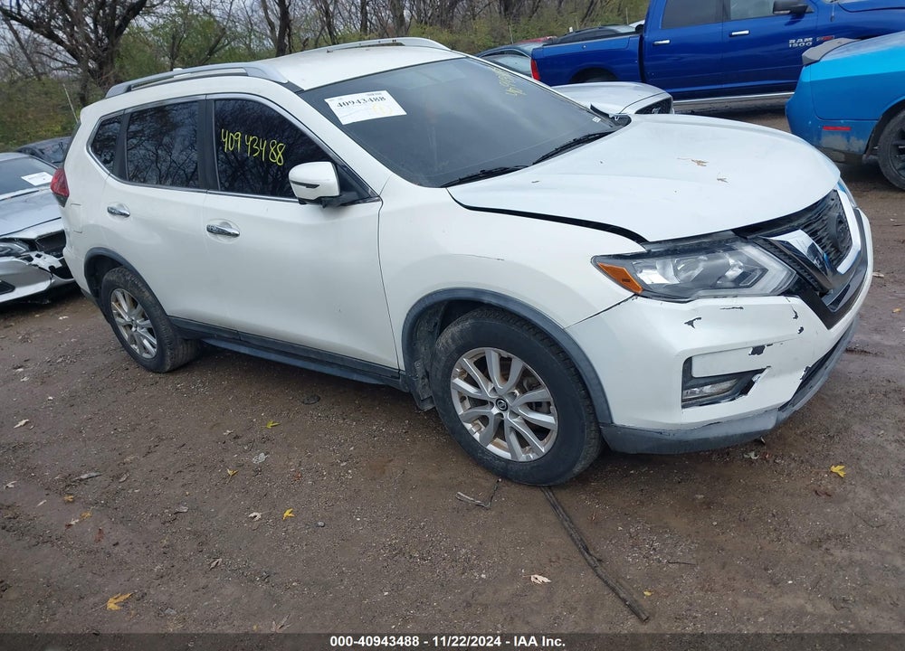 2018 NISSAN ROGUE SV VIN: KNMAT2MV3JP502149