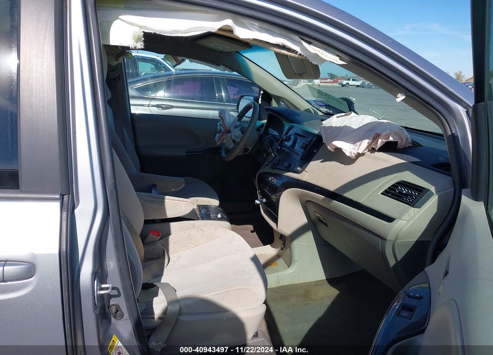 2012 TOYOTA SIENNA LE V6 8 PASSENGER VIN: 5TDKK3DC3CS269992