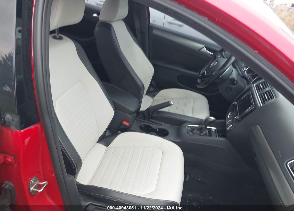2016 VOLKSWAGEN JETTA 1.8T SPORT VIN: 3VWD17AJ3GM230876
