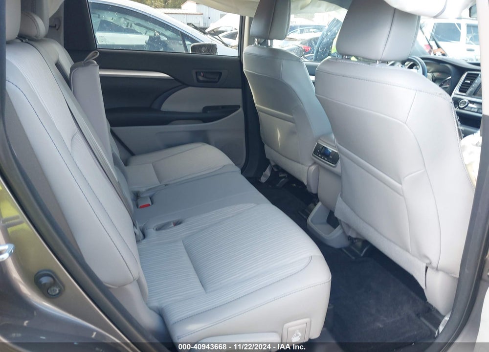 2016 TOYOTA HIGHLANDER LE PLUS V6 VIN: 5TDZKRFHXGS181070