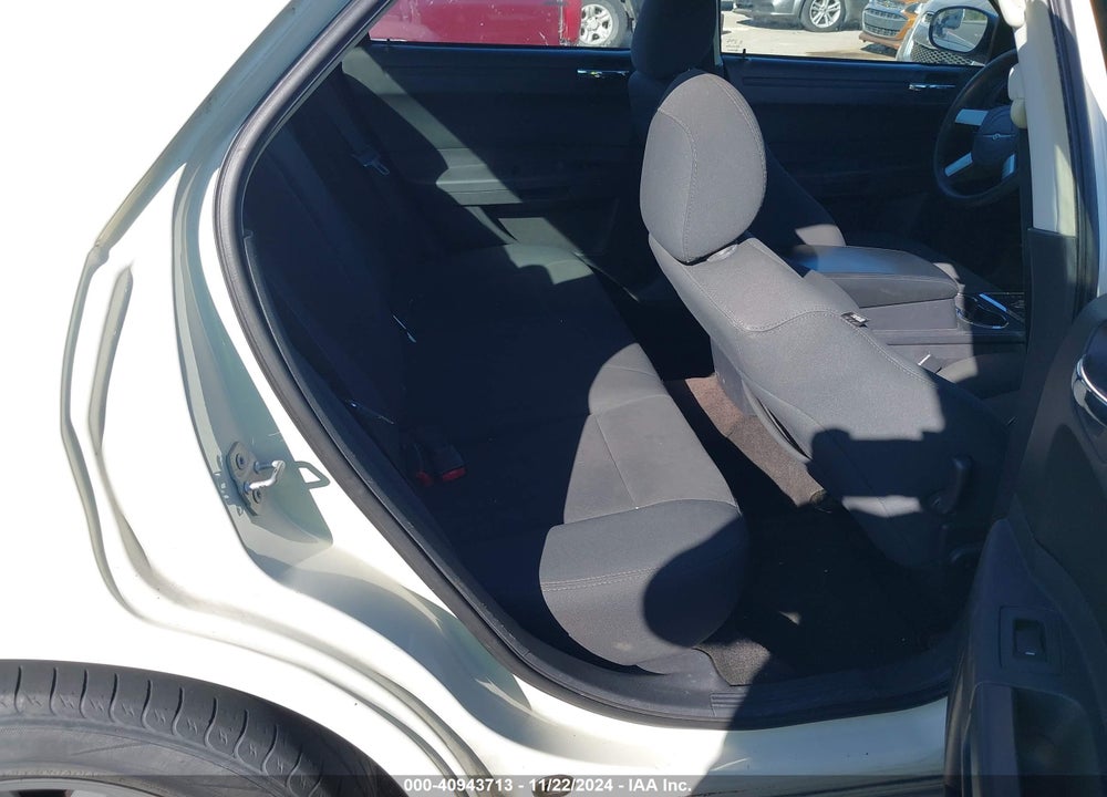 2008 CHRYSLER 300 LX VIN: 2C3LA43R58H207233