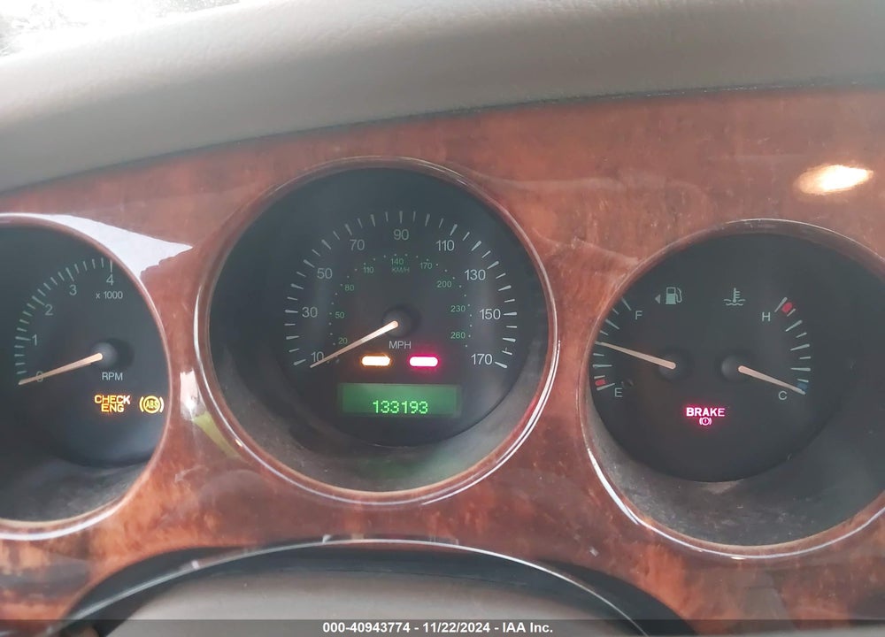 1998 JAGUAR XK8 VIN: SAJGX2243WC025313
