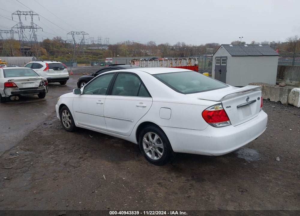2005 TOYOTA CAMRY XLE VIN: 4T1BE30K25U535484
