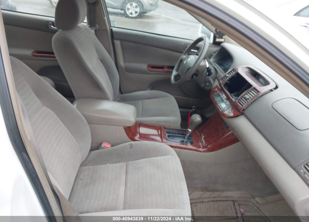 2005 TOYOTA CAMRY XLE VIN: 4T1BE30K25U535484