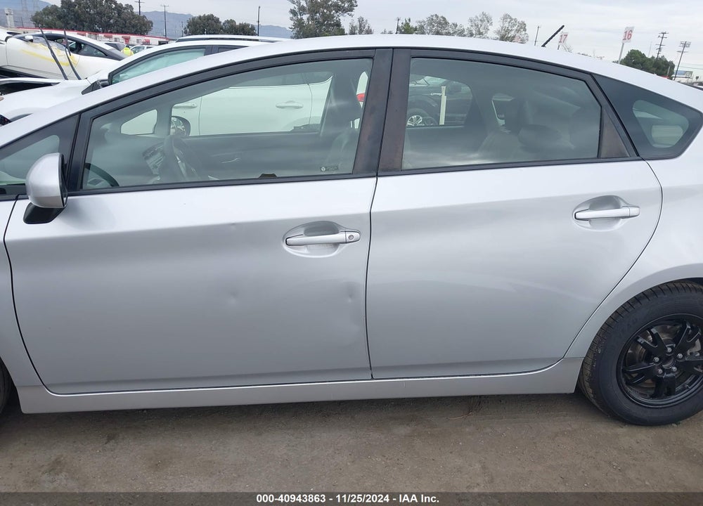 2015 TOYOTA PRIUS TWO VIN: JTDKN3DU3F0458259