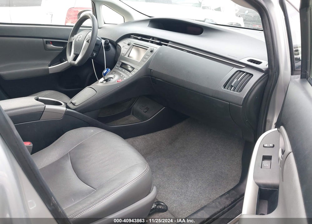 2015 TOYOTA PRIUS TWO VIN: JTDKN3DU3F0458259
