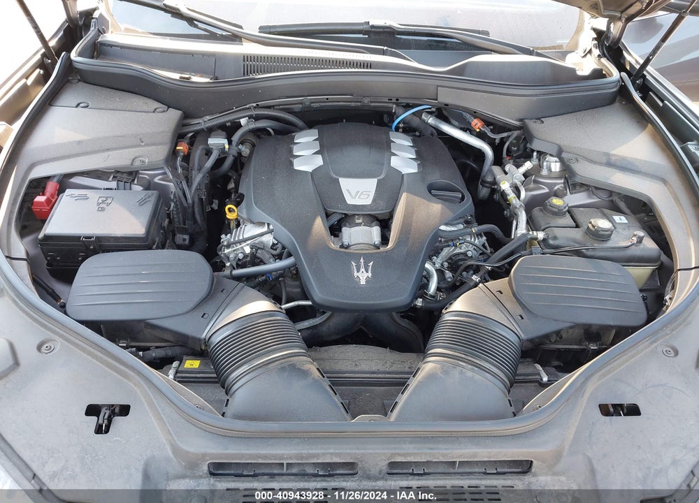 2022 MASERATI LEVANTE GT VIN: ZN661XUAXNX388001