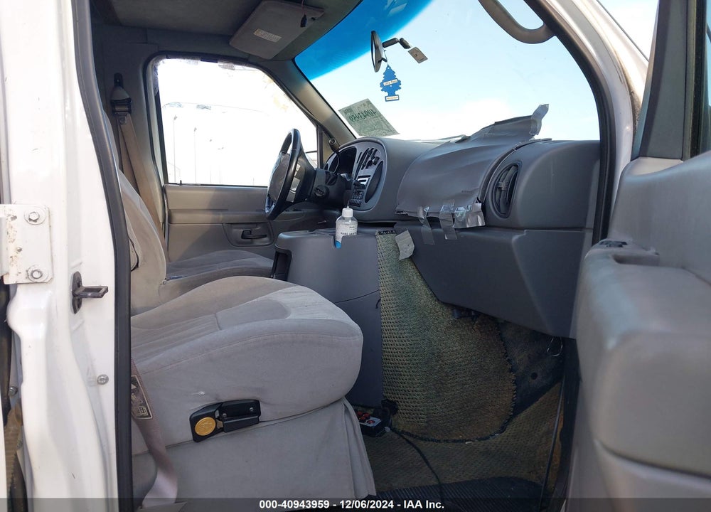 2002 FORD E-250 COMMERCIAL/RECREATIONAL VIN: 1FDPE24L12HB82310