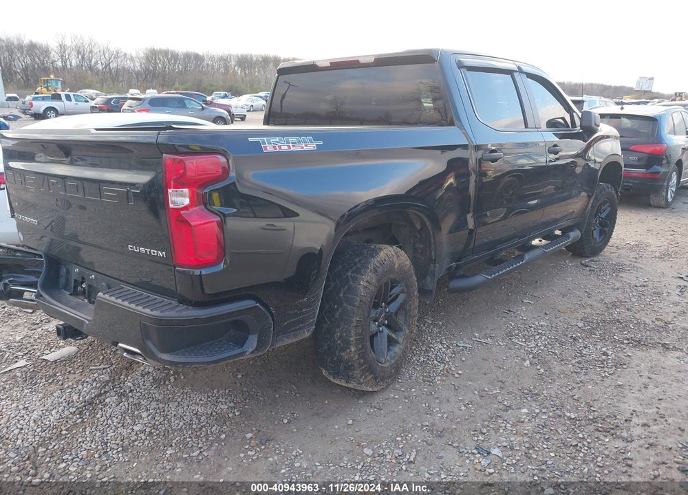 2021 CHEVROLET SILVERADO 1500 4WD SHORT BED CUSTOM TRAIL BOSS VIN: 1GCPYCEF4MZ419556