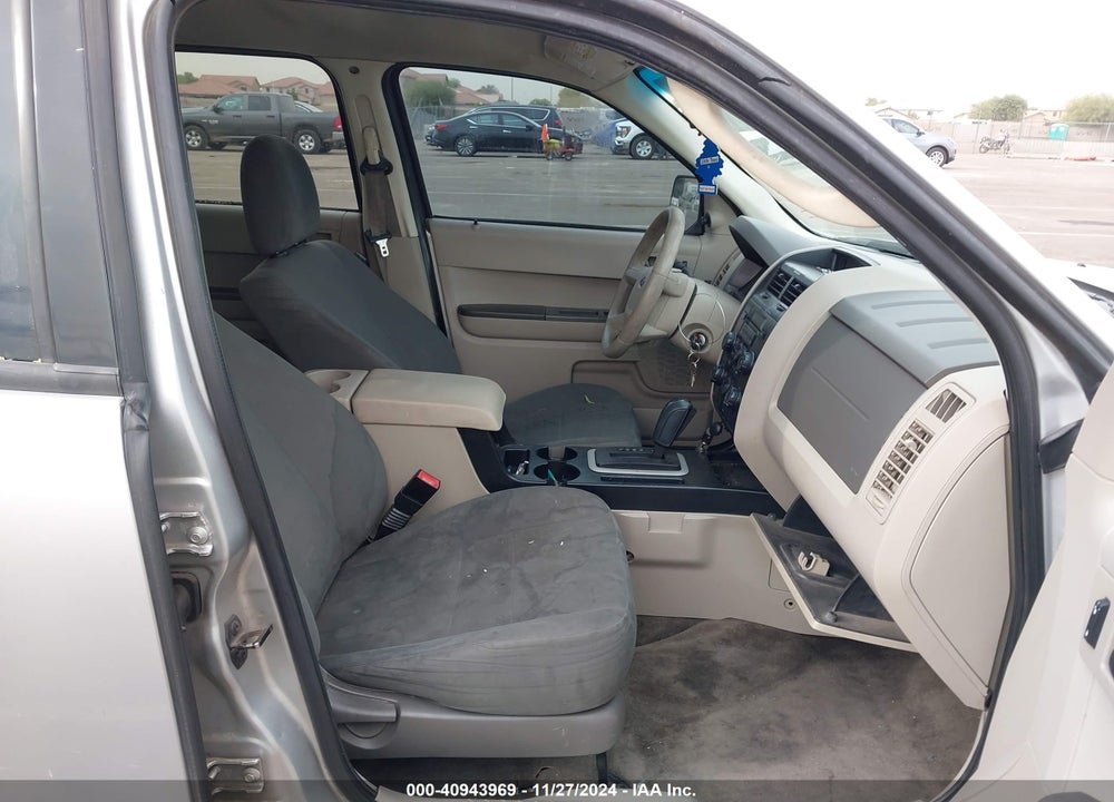 2010 FORD ESCAPE XLS VIN: 1FMCU9C74AKC04610