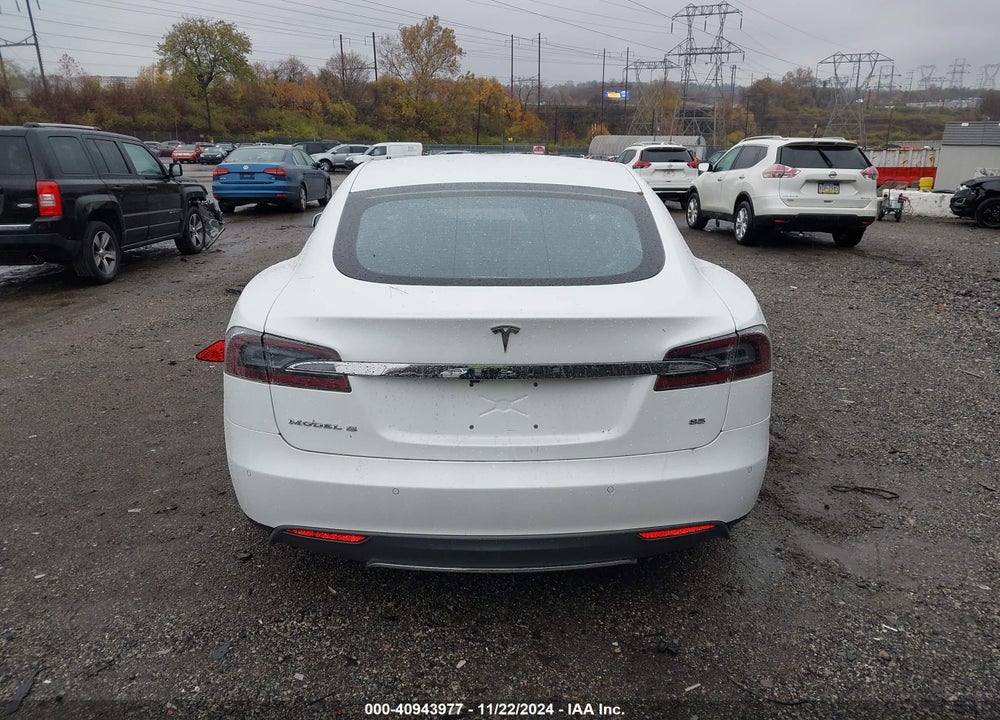2014 TESLA MODEL S P85 VIN: 5YJSA1H1XEFP52239