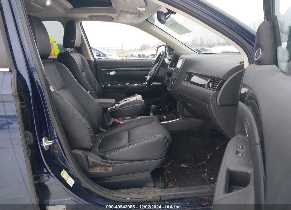 2017 MITSUBISHI OUTLANDER SEL VIN: JA4AZ3A38HZ008207