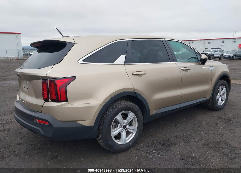 2021 KIA SORENTO LX VIN: 5XYRGDLC8MG009559
