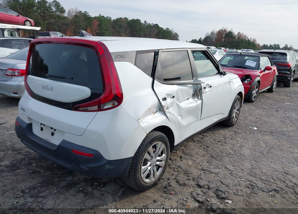 2022 KIA SOUL LX VIN: KNDJ23AU8N7157307