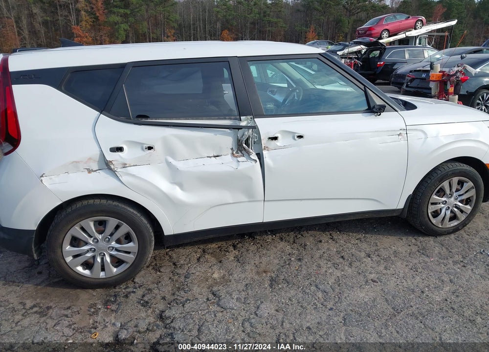 2022 KIA SOUL LX VIN: KNDJ23AU8N7157307