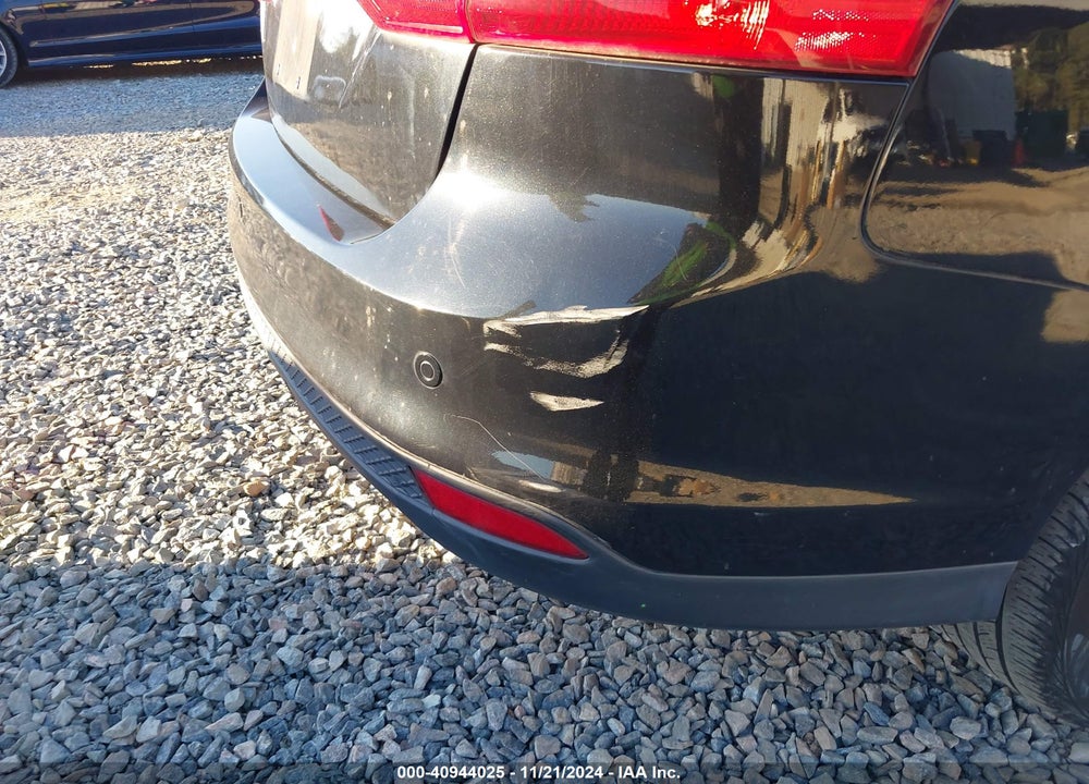 2012 FORD FOCUS TITANIUM VIN: 1FAHP3J2XCL100485