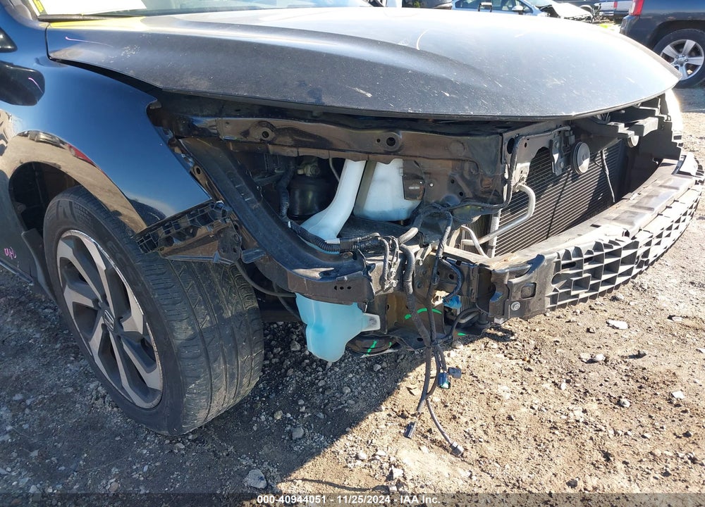 2017 HONDA ACCORD EX VIN: 1HGCR2F74HA237326