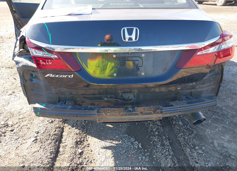 2017 HONDA ACCORD EX VIN: 1HGCR2F74HA237326