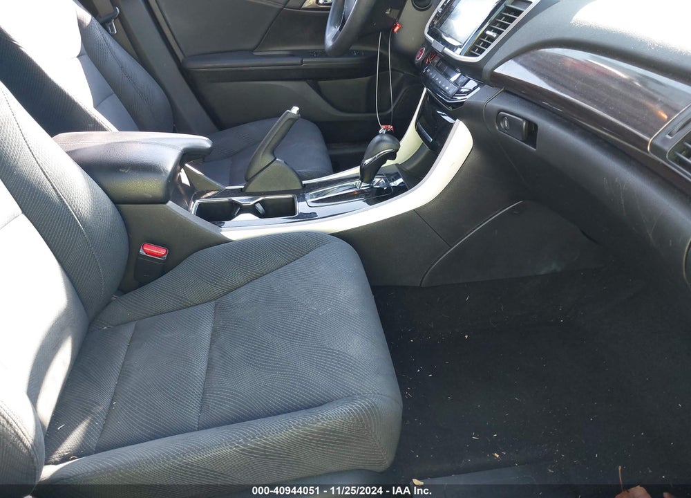 2017 HONDA ACCORD EX VIN: 1HGCR2F74HA237326