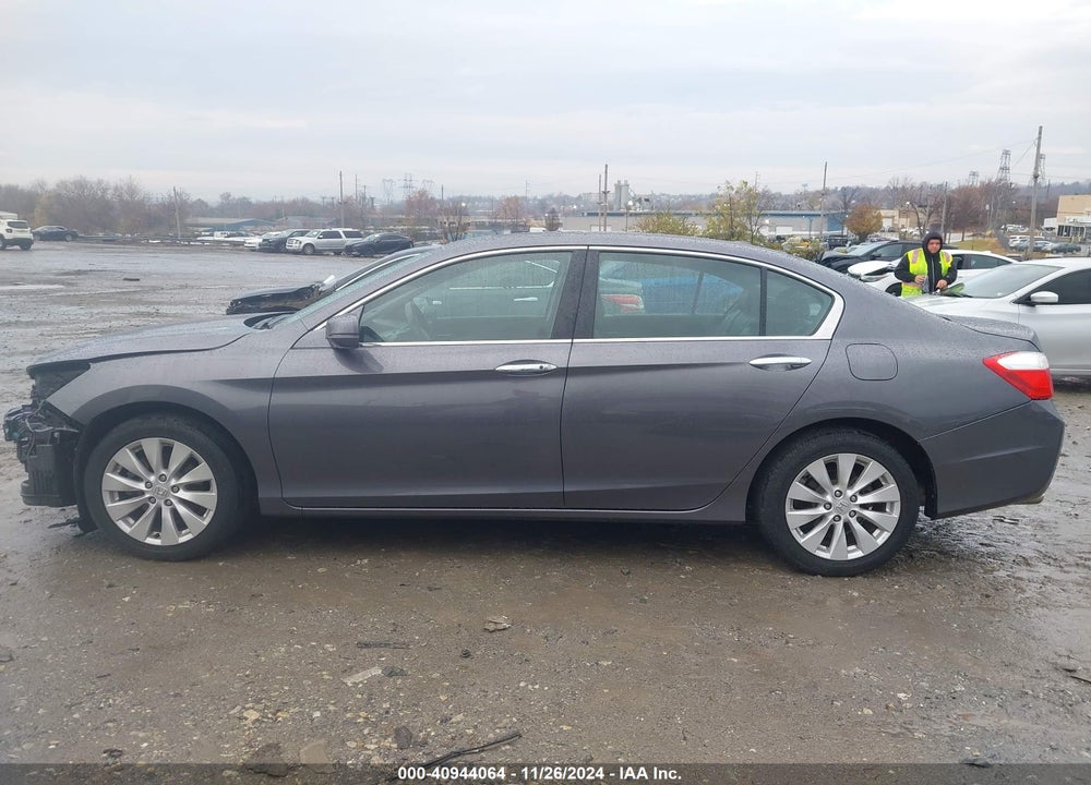 2015 HONDA ACCORD EX-L V-6 VIN: 1HGCR3F83FA014562