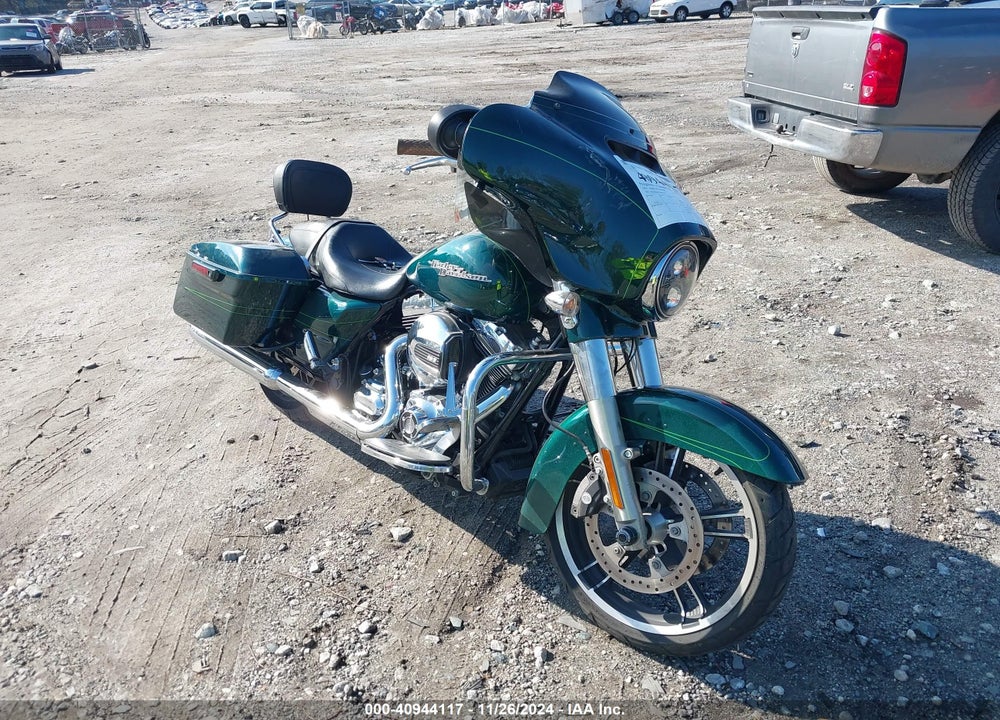 2015 HARLEY-DAVIDSON FLHXS STREET GLIDE SPECIAL VIN: 1HD1KRM13FB671745