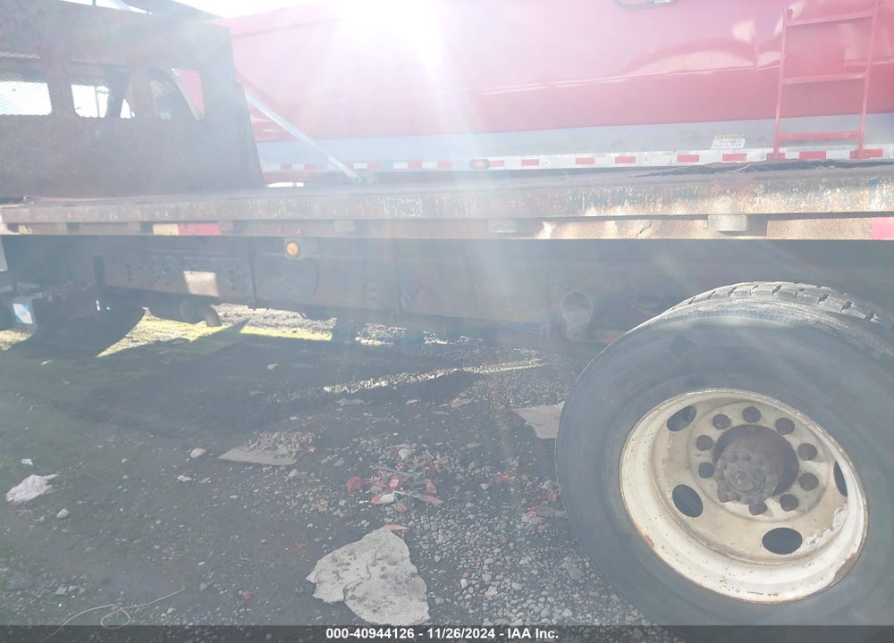 2000 FORD F-650 CHASSIS XL/XLT VIN: 3FDNF6589YMA30513