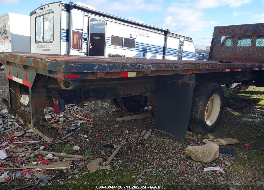 2000 FORD F-650 CHASSIS XL/XLT VIN: 3FDNF6589YMA30513