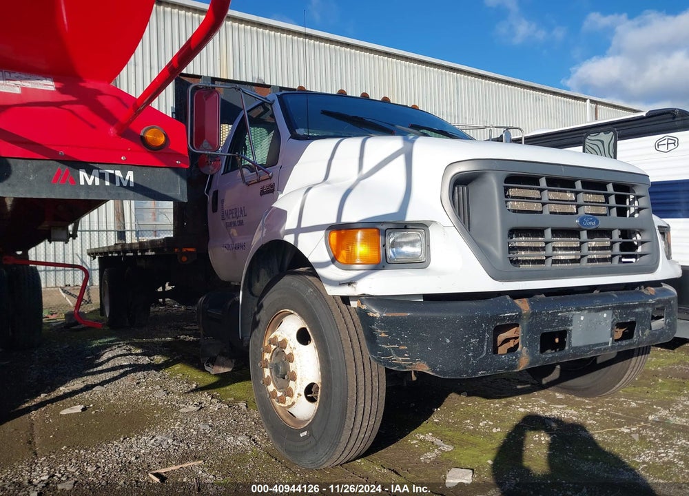 2000 FORD F-650 CHASSIS XL/XLT VIN: 3FDNF6589YMA30513