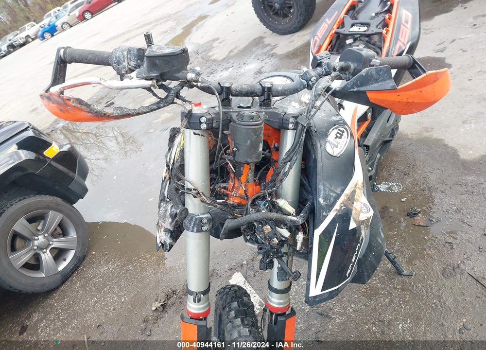 2020 KTM 790 ADVENTURE R VIN: VBKTR3404LM789019