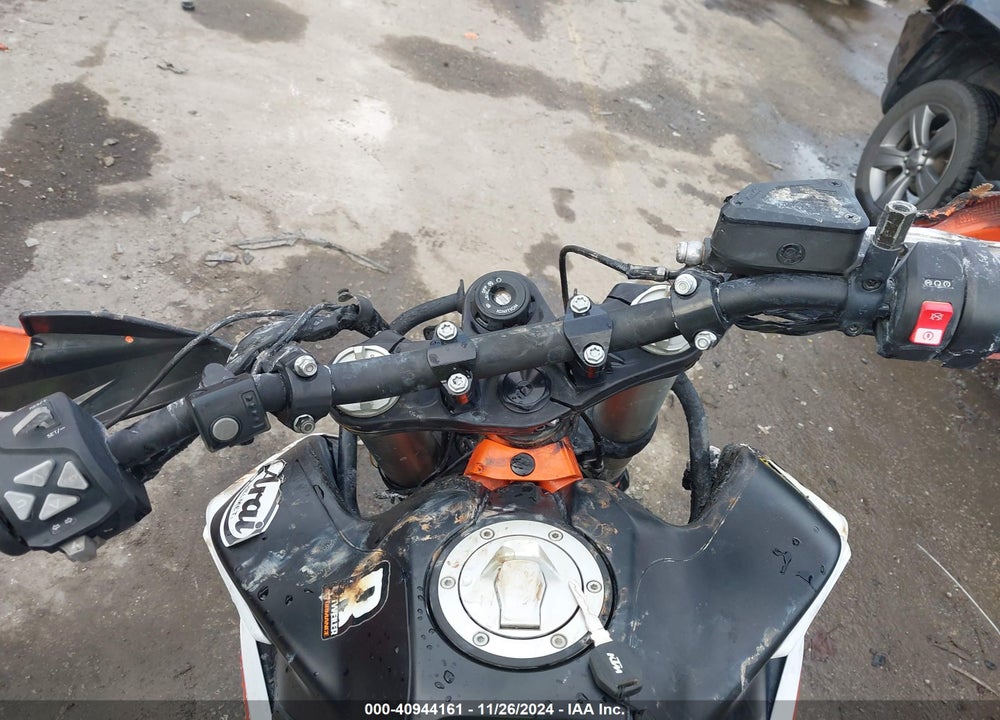 2020 KTM 790 ADVENTURE R VIN: VBKTR3404LM789019