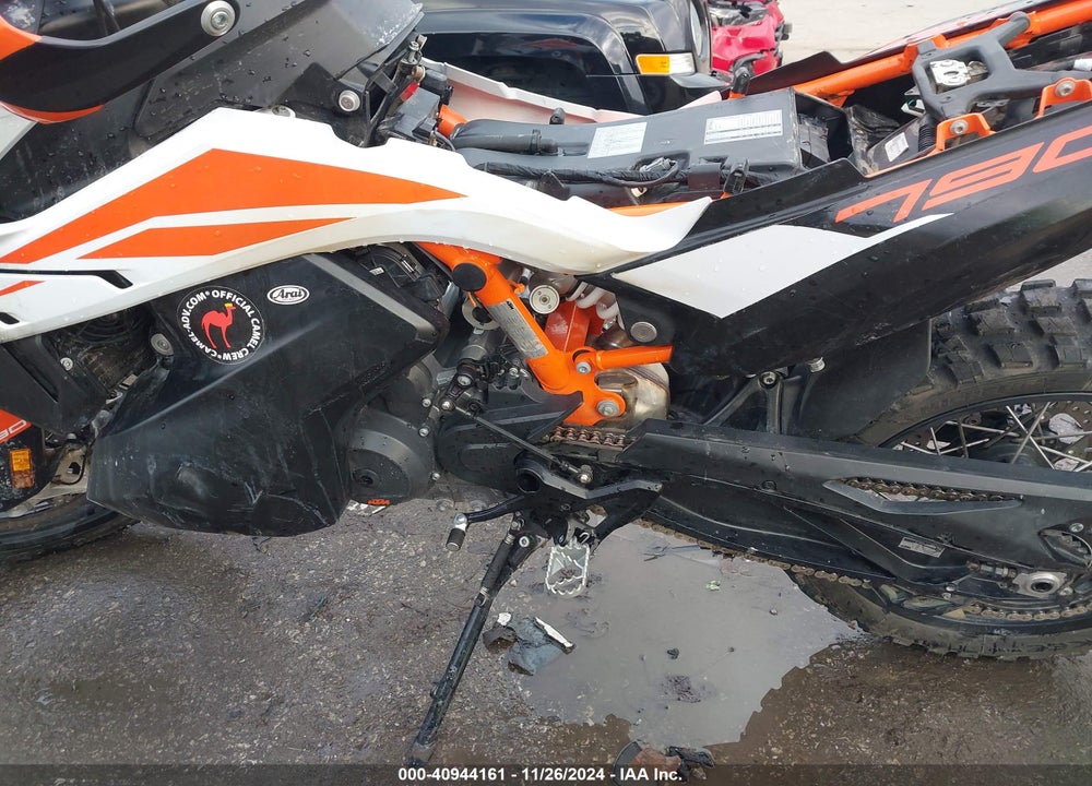 2020 KTM 790 ADVENTURE R VIN: VBKTR3404LM789019