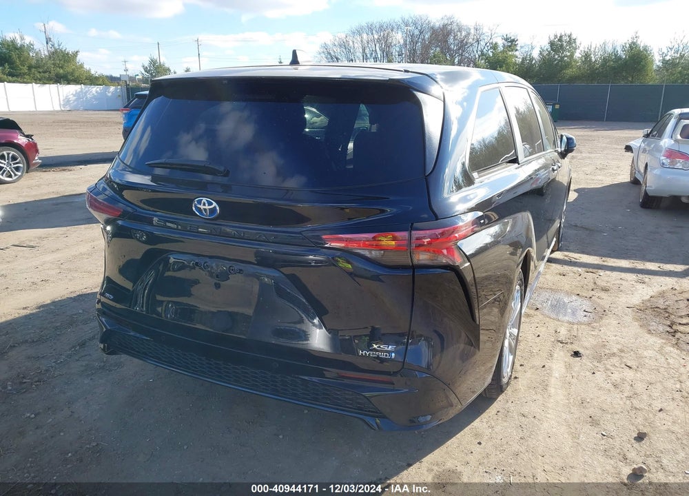 2021 TOYOTA SIENNA XSE VIN: 5TDXSKFC0MS004882