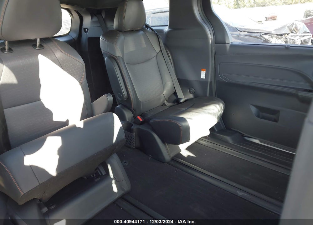 2021 TOYOTA SIENNA XSE VIN: 5TDXSKFC0MS004882