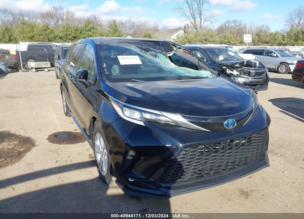 2021 TOYOTA SIENNA XSE VIN: 5TDXSKFC0MS004882