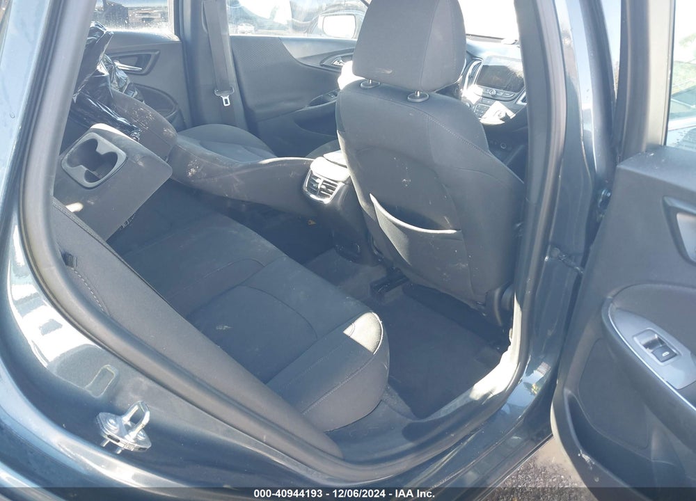 2019 CHEVROLET MALIBU LT VIN: 1G1ZD5ST8KF110724