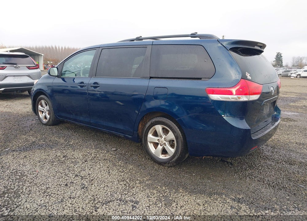 2011 TOYOTA SIENNA LE V6 VIN: 5TDKK3DC2BS024213