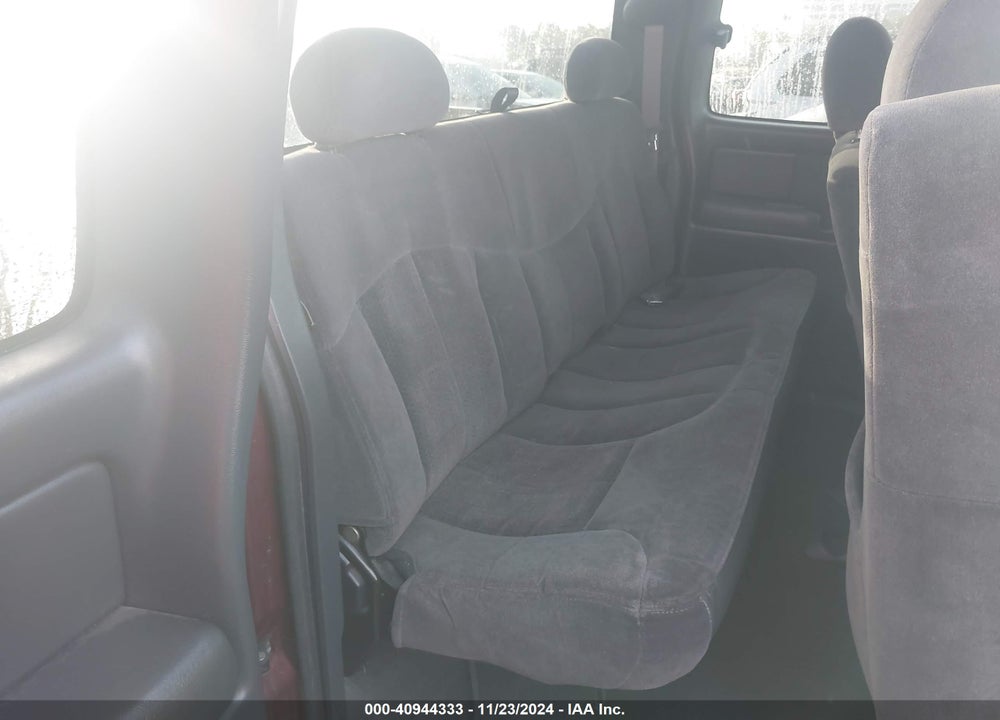 2002 CHEVROLET SILVERADO 1500 LS VIN: 2GCEC19TX21194933