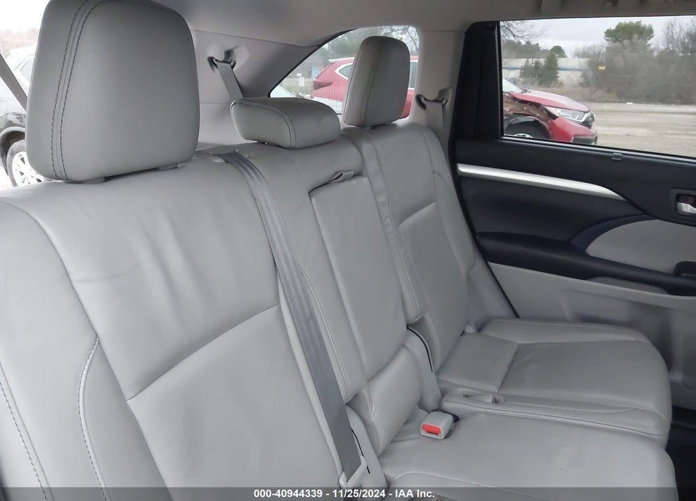2017 TOYOTA HIGHLANDER XLE VIN: 5TDJZRFHXHS443969