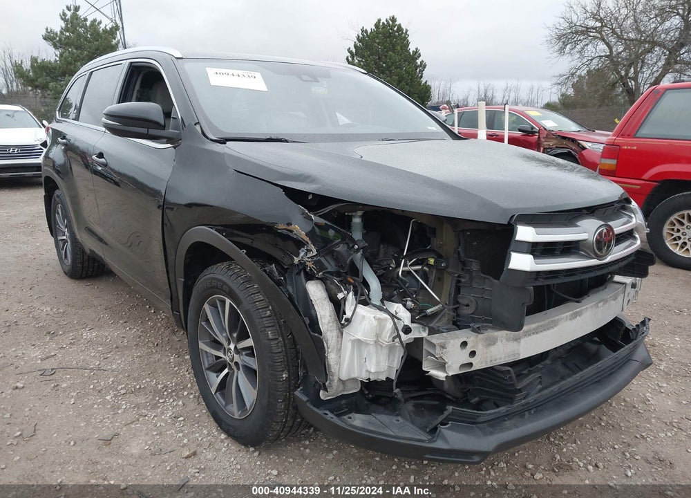 2017 TOYOTA HIGHLANDER XLE VIN: 5TDJZRFHXHS443969