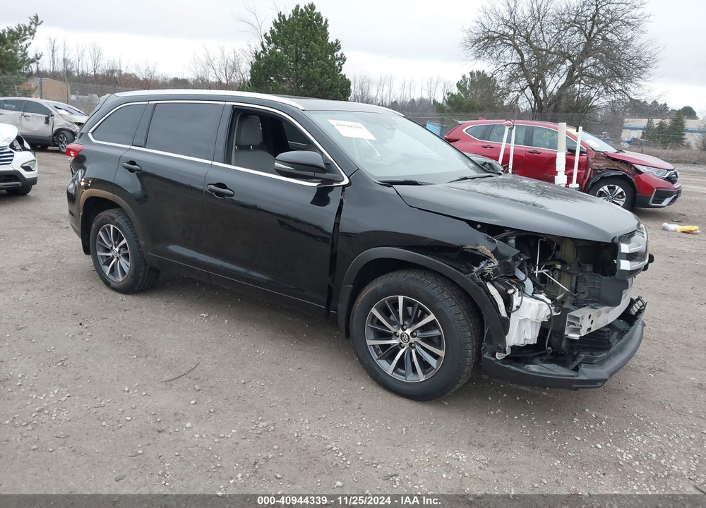 2017 TOYOTA HIGHLANDER XLE VIN: 5TDJZRFHXHS443969